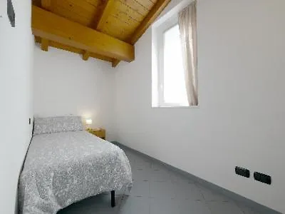 Balcony Lake View Apartment Lierna Italy