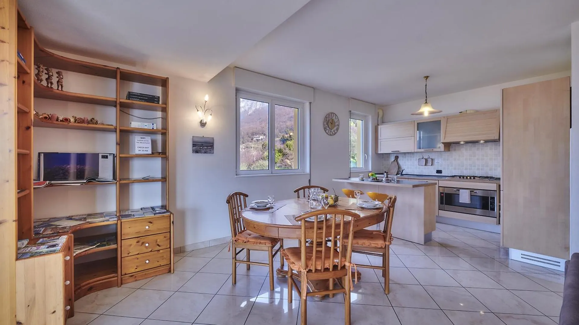Balcony Lake View Apartment Lierna