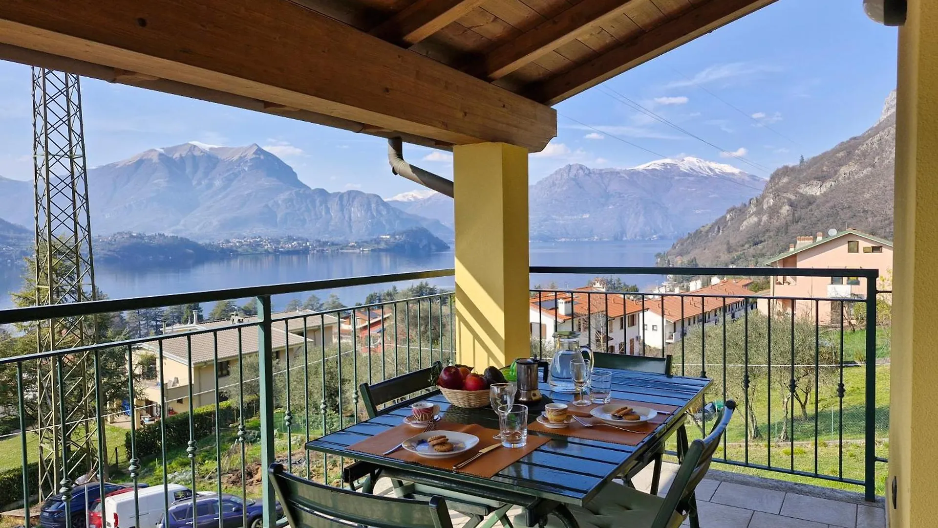Balcony Lake View Apartment Lierna